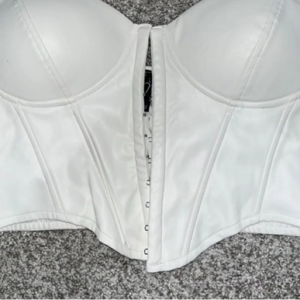 Windsor White Cream Bustier Bra Front Hook & Eye Closure WORN ONCE